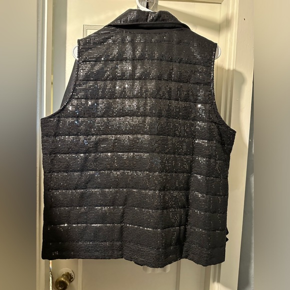CHICOS Black sequin Size 2 puffer Vest, Women’s, - Picture 11 of 14